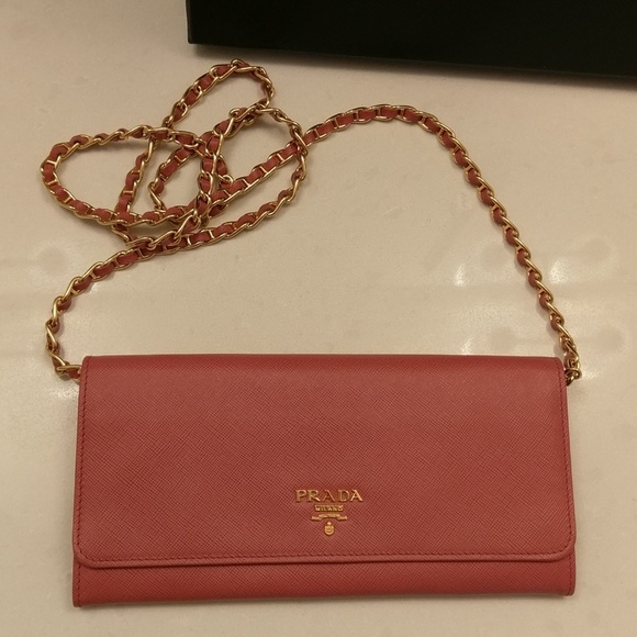 Stunning Prada wallet on a chain - Picture 4 of 8